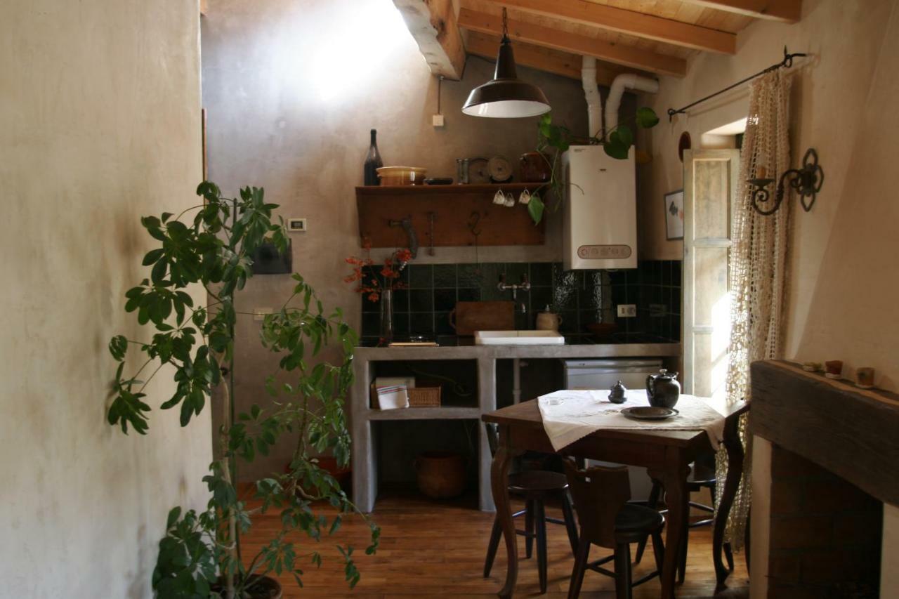 Bed and Breakfast Via Col Tempo Pigna Exterior foto